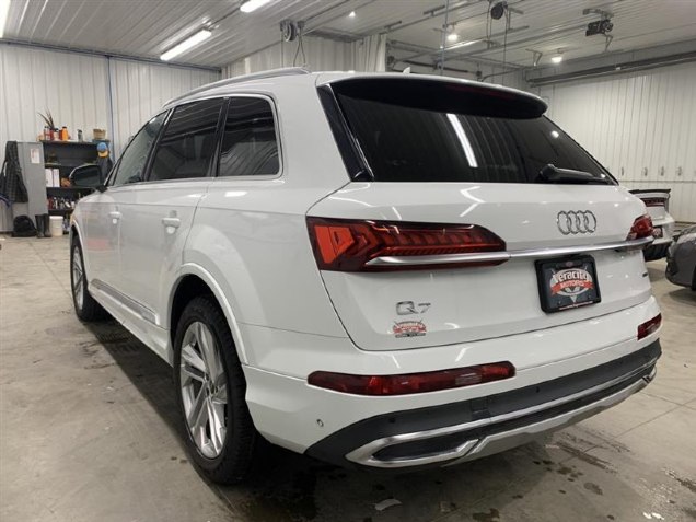 2022 Audi Q7 55 Premium Plus