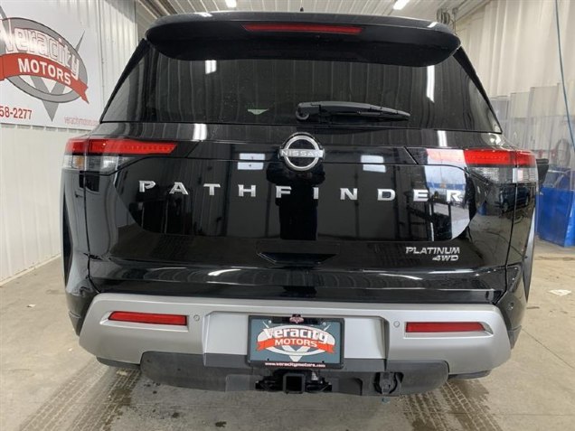 2024 Nissan Pathfinder Platinum