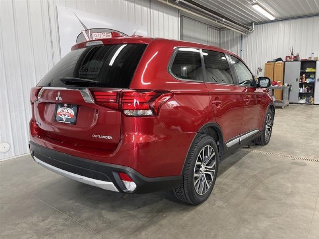 2018 Mitsubishi Outlander ES