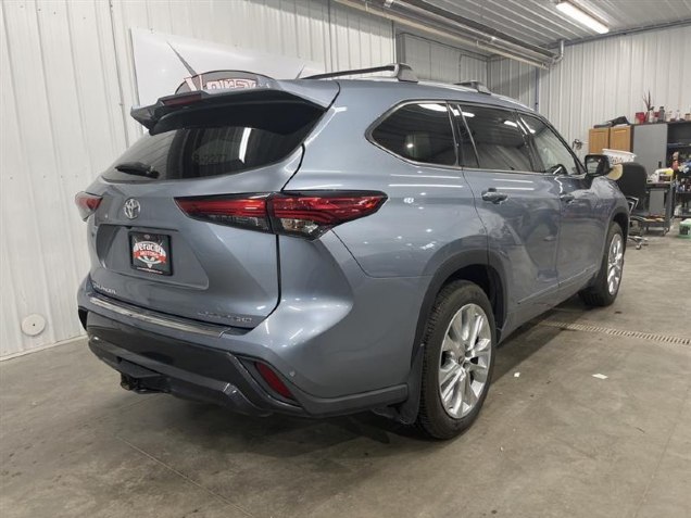 2022 Toyota Highlander Limited